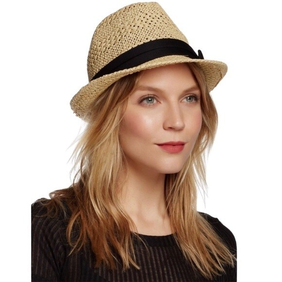 Woman’s black banded straw fedora hat - Picture 1 of 4